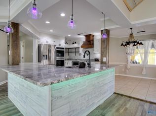 2214 Carleton Dr SW, Decatur, AL 35603