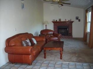 21032 Sunny Ridge Dr, Lawrenceburg, IN 47025