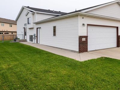 3324 10th St S, Moorhead, MN, 56560
