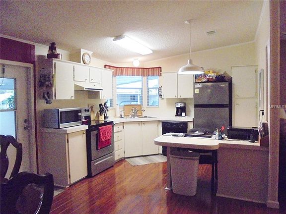 4th image of 341 Longwood Dr