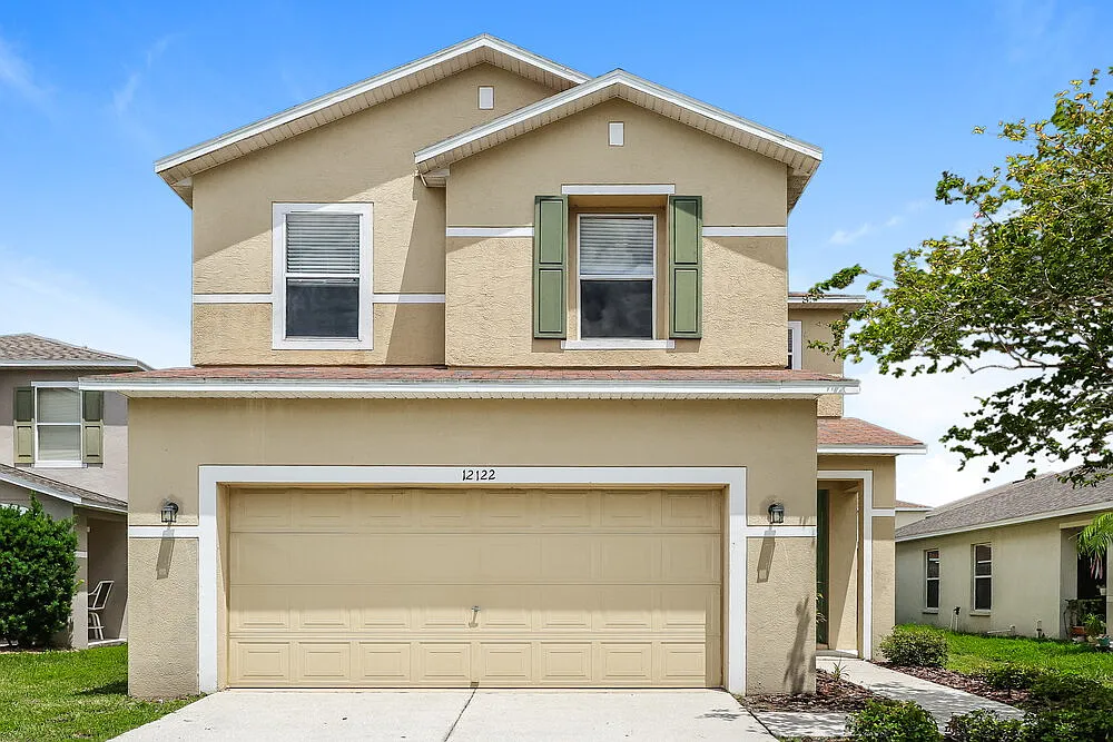 3 bed, 2.5 bath, 1889 sqft, $1,980 — Photo 1
