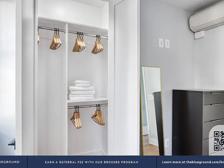 302 W 11th St #1 — Photo 18