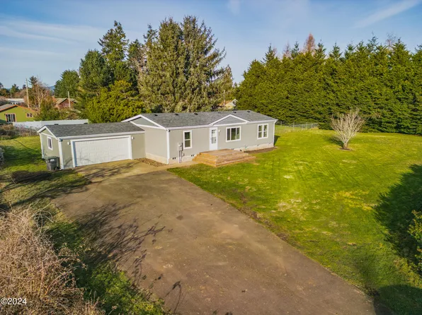 548 SE Swan Ave, Siletz, OR 97380