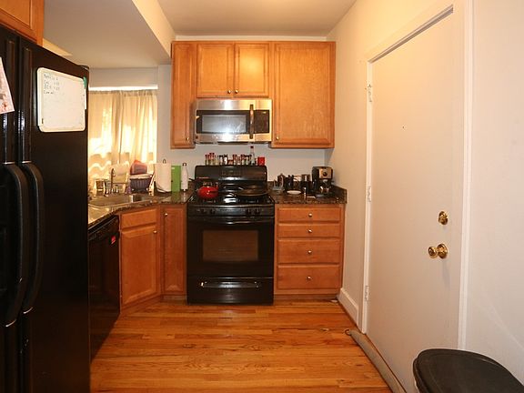 4th image of 925 W Sunnyside Ave