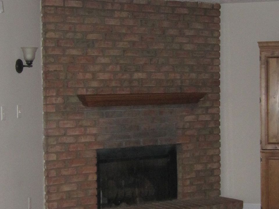 1st image of 301 Uhler Ave