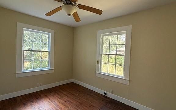 5th image of 3006 Pleasant Valley Rd