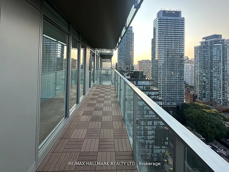 50 Wellesley St E #2904 — Photo 18