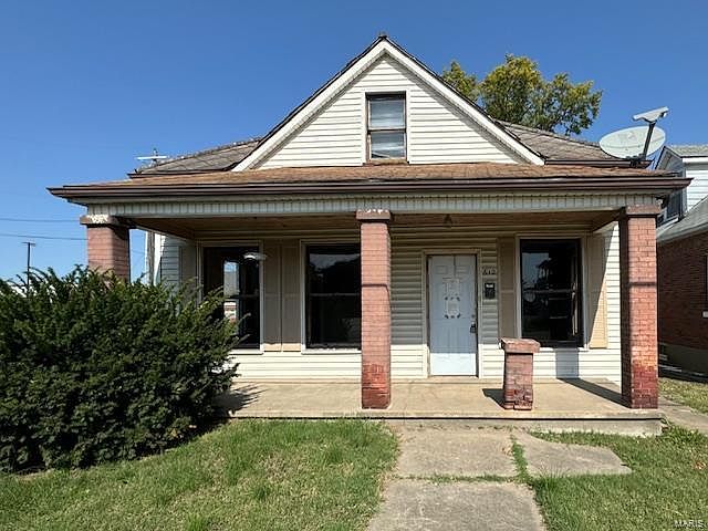 1st image of 612 William St