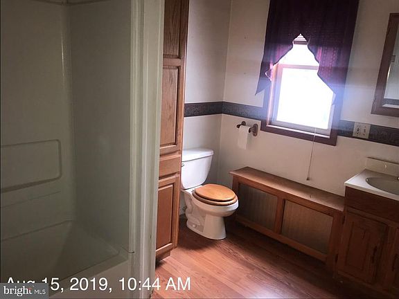 5th image of 129 N Market St