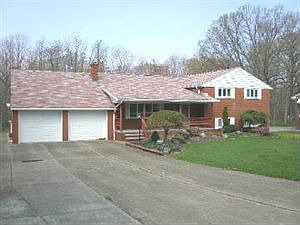 2nd image of 965 Beechwood Dr
