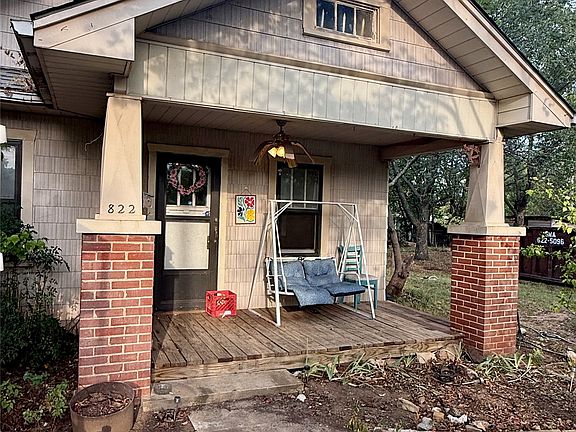 2nd image of 822 E Oklahoma Ave