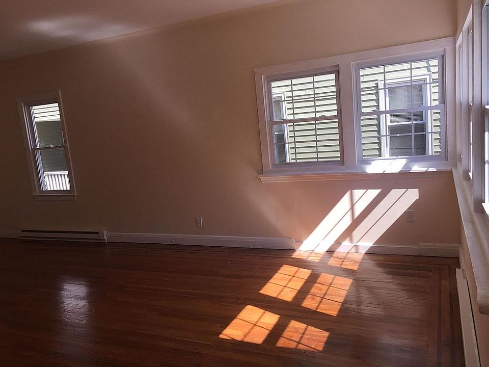 1st Fl Living Rm