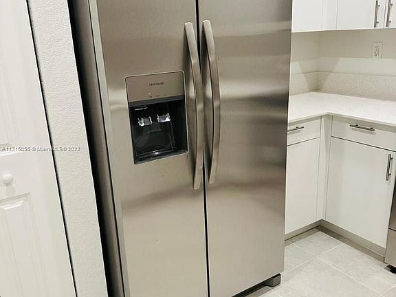 5th image of 1655 SE 26th St #1655