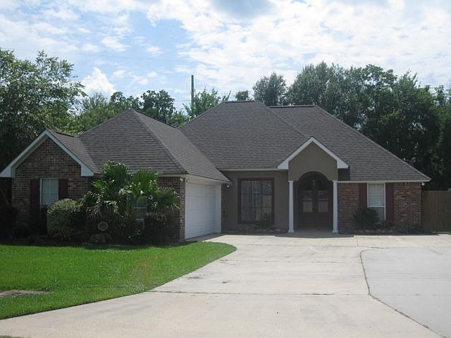 1st image of 17213 Chenier Dr