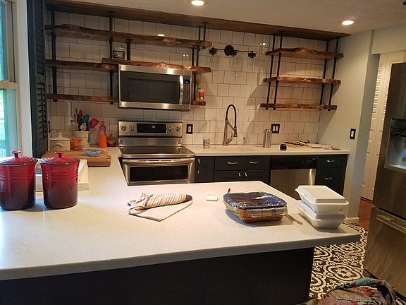 4th image of 4966 Amberwood Dr