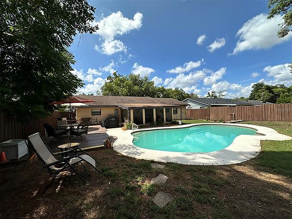 4th image of 5626 STULL AVENUE