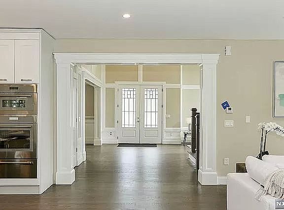 Entry Foyer