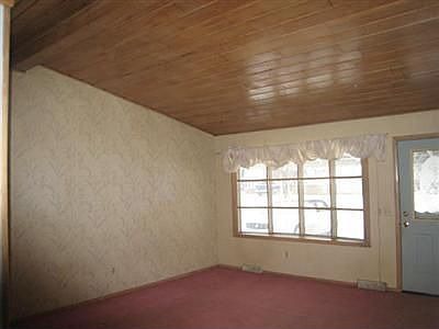 4th image of 865 Wilder Ave