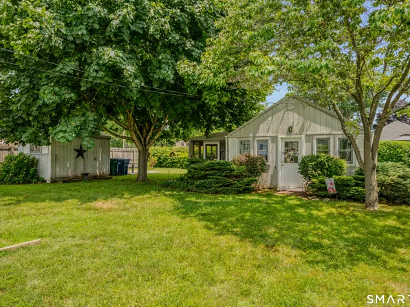 8 Swan Avenue, Old Lyme, CT 06371