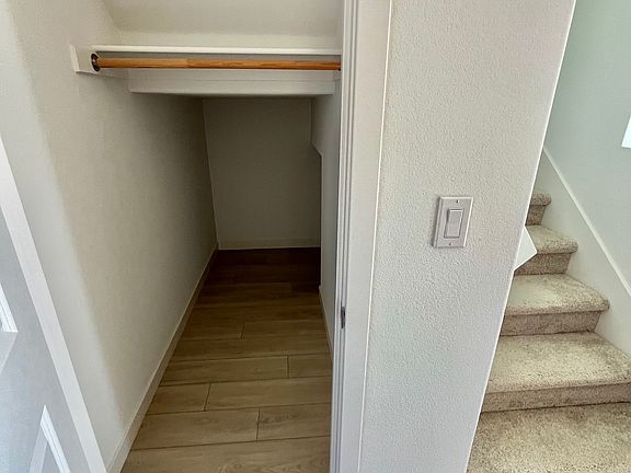 3rd image of 3219 Mesa Oak St