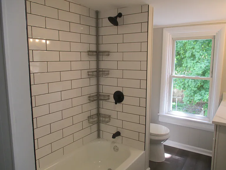 828 Broad St — Photo 5