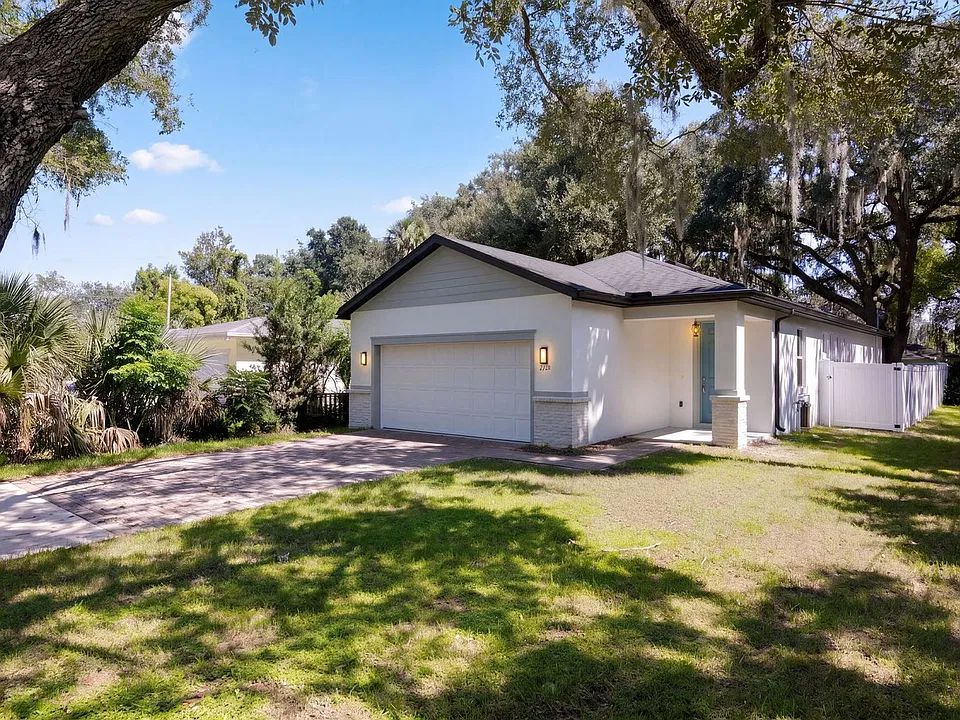 1331 Hickory Ave