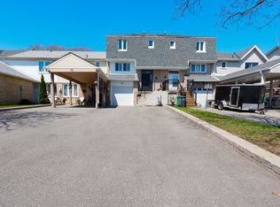 70 Courtleigh Sq, Brampton, ON L6Z1J3