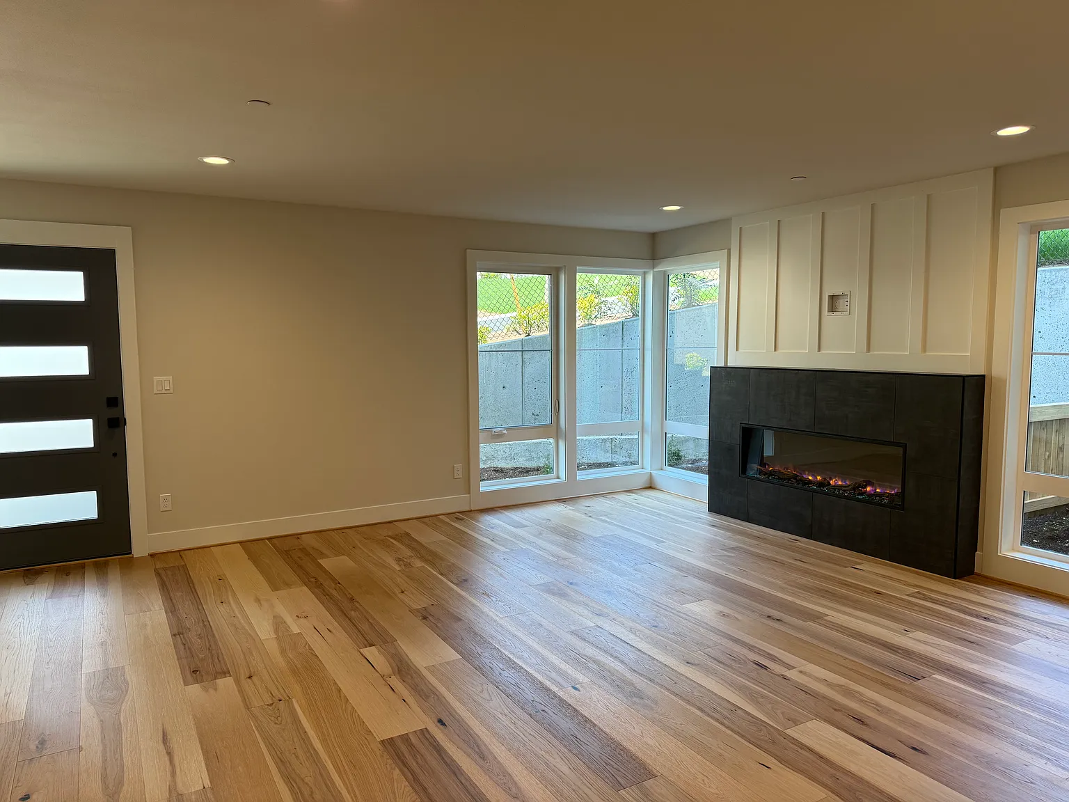 3 bed, 2.5 bath, 1600 sqft, $5,000 — Photo 2