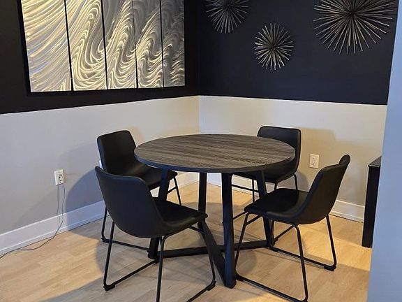 4th image of 400 Walnut St Suite 303