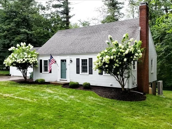10 Puritan Rd, Hingham, MA 02043