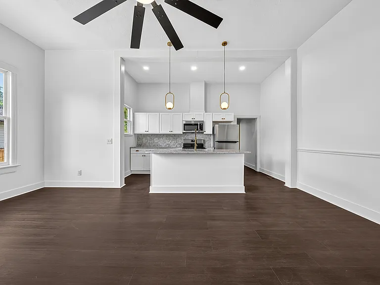2806 Beacon Ave #B — Photo 33