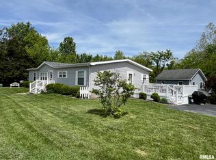 20 Hidden Creek Rd, Carbondale, IL 62903