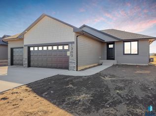1305 N Mae Pl, Tea, SD 57064