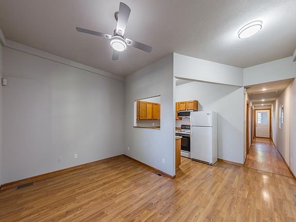 3rd image of 1615 Grand Ave