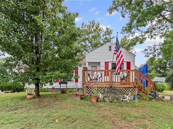 102 Rea St, Carrollton, MO 64633