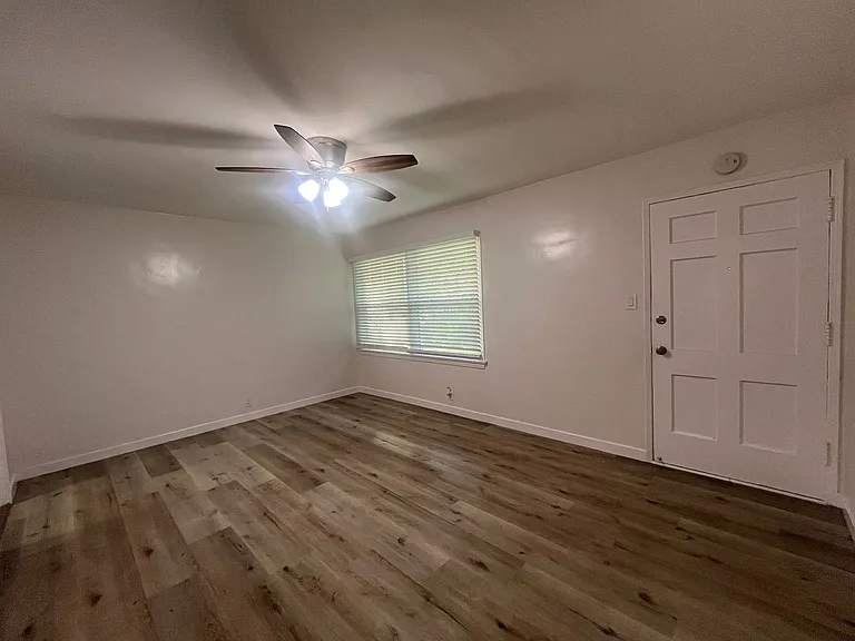 1133 Locust Ave Long Beach, Ca 90813-3262 — Photo 5
