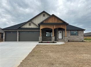 5841 Poppy Ave, Springdale, AR 72762