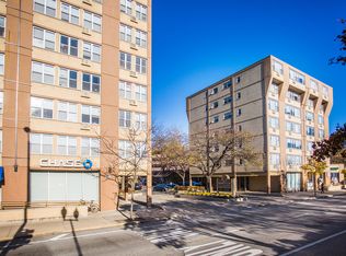 Sheridan Lake - 6401 N Sheridan Rd, Chicago, IL 60626