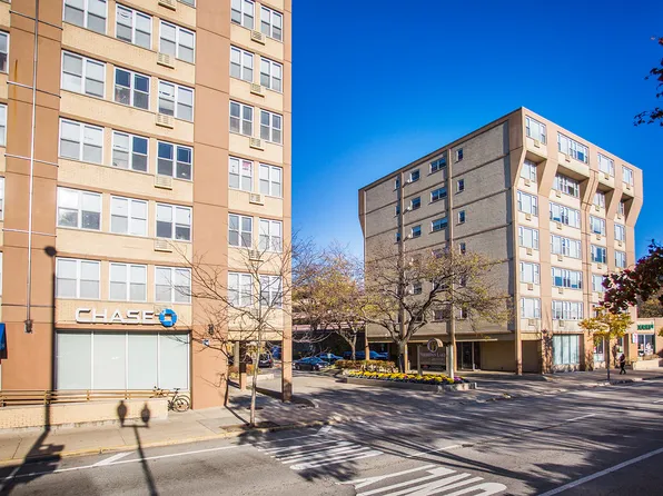 Sheridan Lake - 6401 N Sheridan Rd