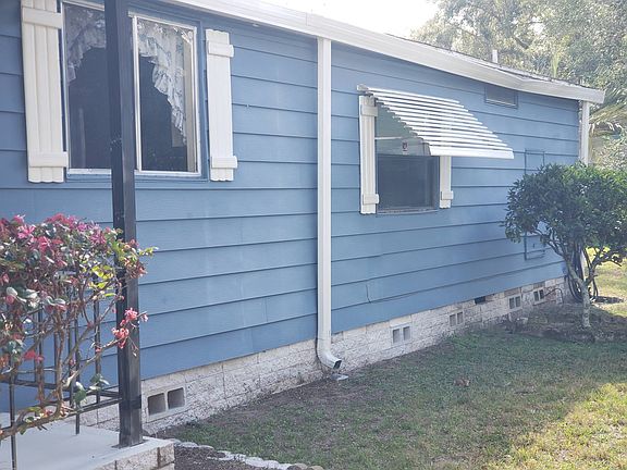 4th image of 10620 NW 27th Ave #C5