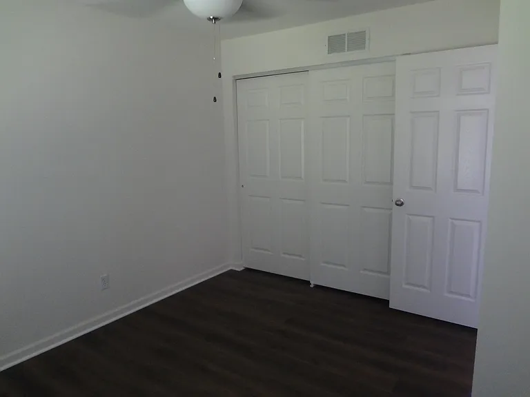 105 Fenton Park Ct — Photo 4
