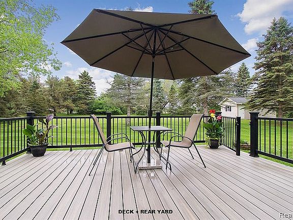 3rd image of 3423 Burwood Ln