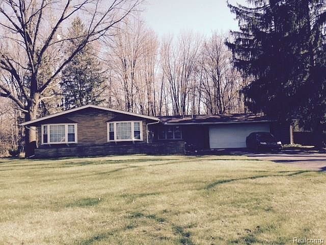 1st image of 22424 Maplewood Dr