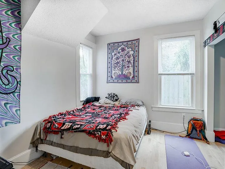 2411 Buchanan St NE #1 — Photo 10