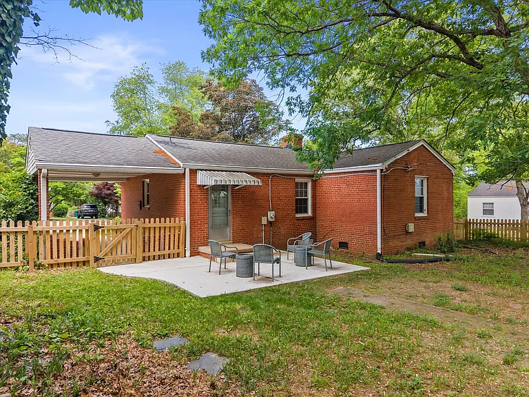 5701 Wythe Ave — Photo 15