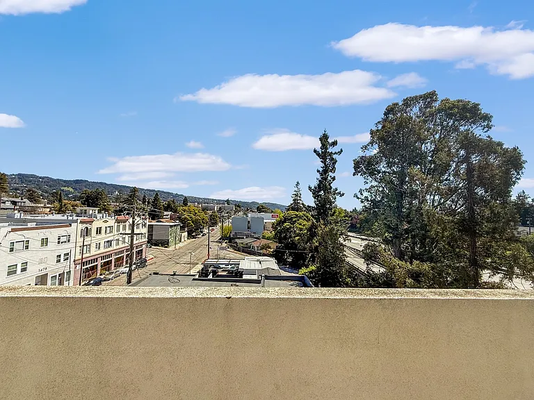 Diamond Terrace — Photo 34