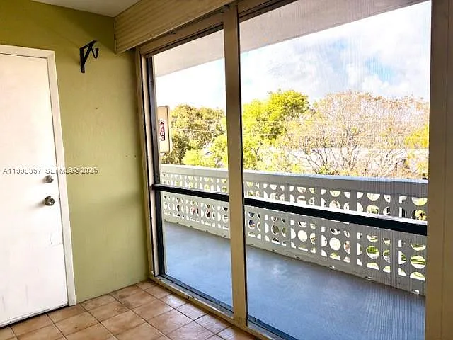 1425 Arthur St #403A — Photo 6