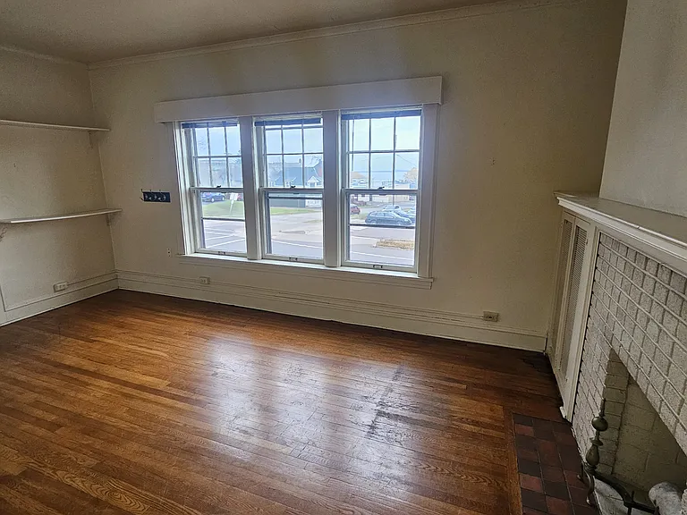 Devonshire Apartments — Photo 17