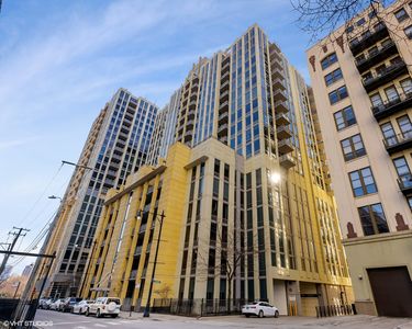 720 N Larrabee St APT 1401, Chicago, IL, 60654