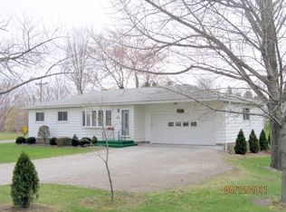 2711 Saltsman Rd, Erie, PA 16510